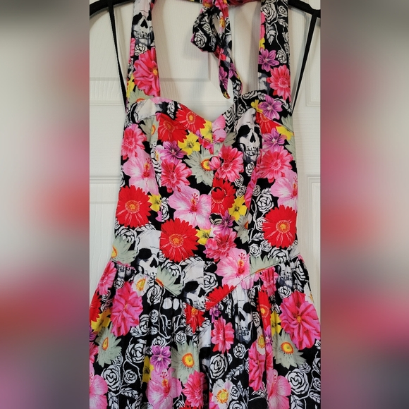Hell Bunny Sweetheart Skull Floral Halter Dress - Picture 3 of 8